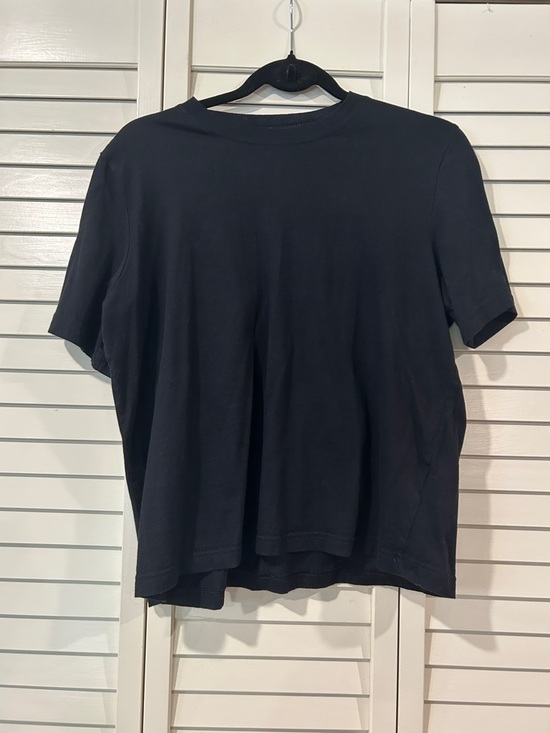 H&M Tops - H&M Divided Black Relaxed Crewneck Tee Size M